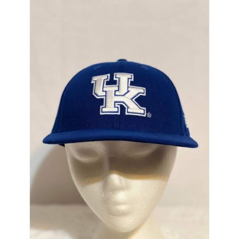 Kentucky Wildcats UK‎ NCAA Fitted Hat New Era 59FIFTY NCAA 7 1/4 NEVER WORN